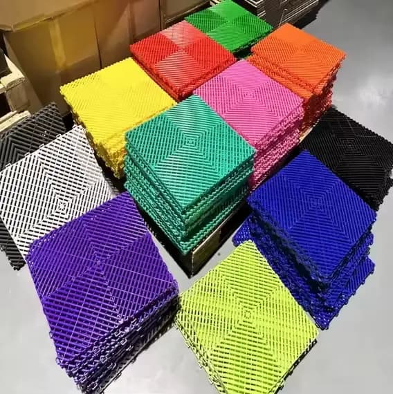 Dalles de sol en plastique emboîtables robustes en PP pour garage