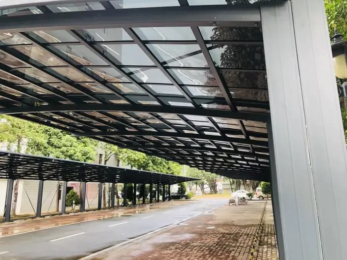 Carport en aluminium en forme de S de style européen - Abri de stationnement extérieur de villa pour vélo