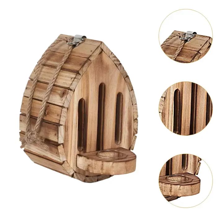 Décor de maison de papillons en bois avec porte arrière