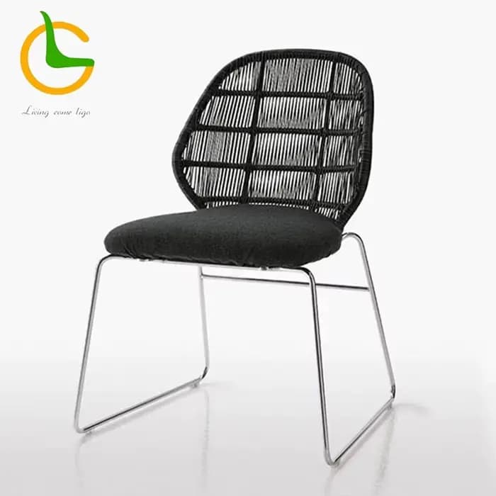Ensembles de table et de chaises en osier de jardin extérieur en rotin en plastique imperméable pour villa et cour