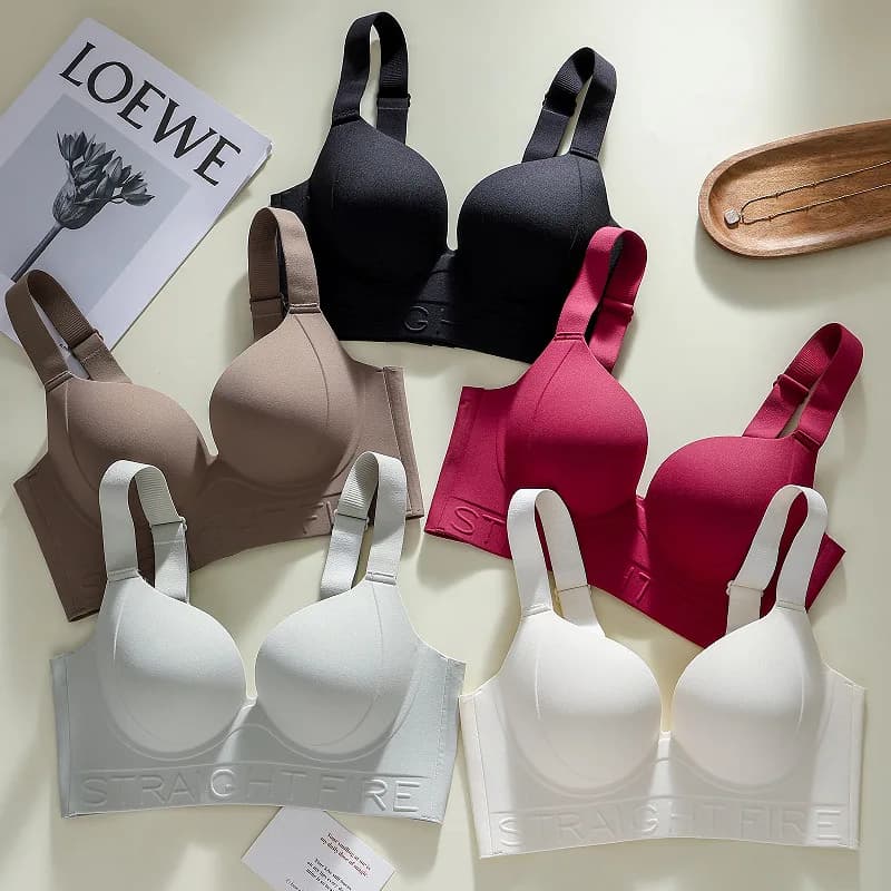 Les seins des femmes sont des gros seins qui montrent petits et empêchent l'affaissement, Type de réglage de grande taille, soutien-gorge d'expansion de la poitrine