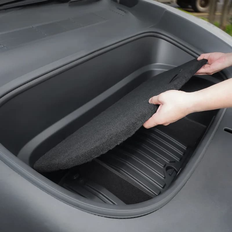Pour Tesla Model Y Juniper/Model YL 6 places, le coffre avant est doté d'un couvercle de rangement à plusieurs niveaux et d'un séparateur de compartiment de rangement.
